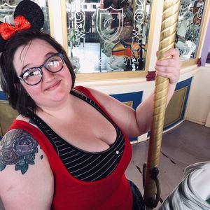 Meet your Posher, Taylor